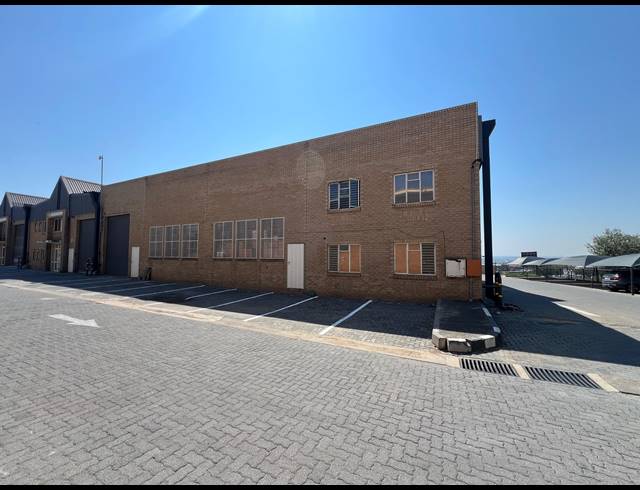 728M² WAREHOUSE TO LET IN KYA SANDS